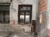 Нежилое здание площадью 27,8 кв. м, расположенное на земельном участке площадью 40 кв. м на 5-й Красноармейской улице